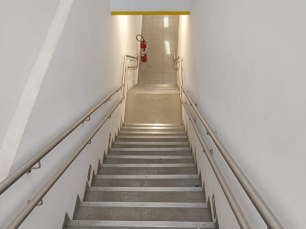 Escada-2